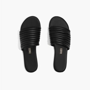 TKEES Caro Sandals size US6